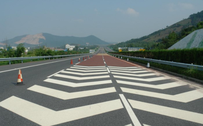 河南彩色防滑公路工程
